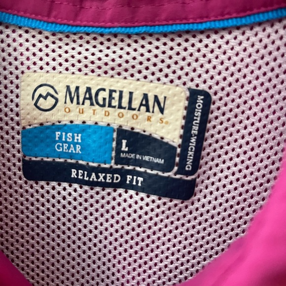 Magellan Ladies Fishing Shirt in Hard-to-Find Festival Fuschia - Picture 4 of 5
